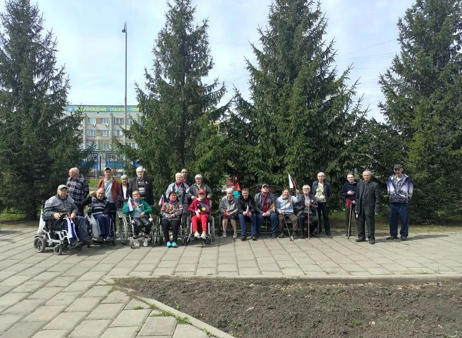 «Помним. Гордимся. Равняемся.»
В преддверии Дня Великой Победы получатели социальных услуг нашего до