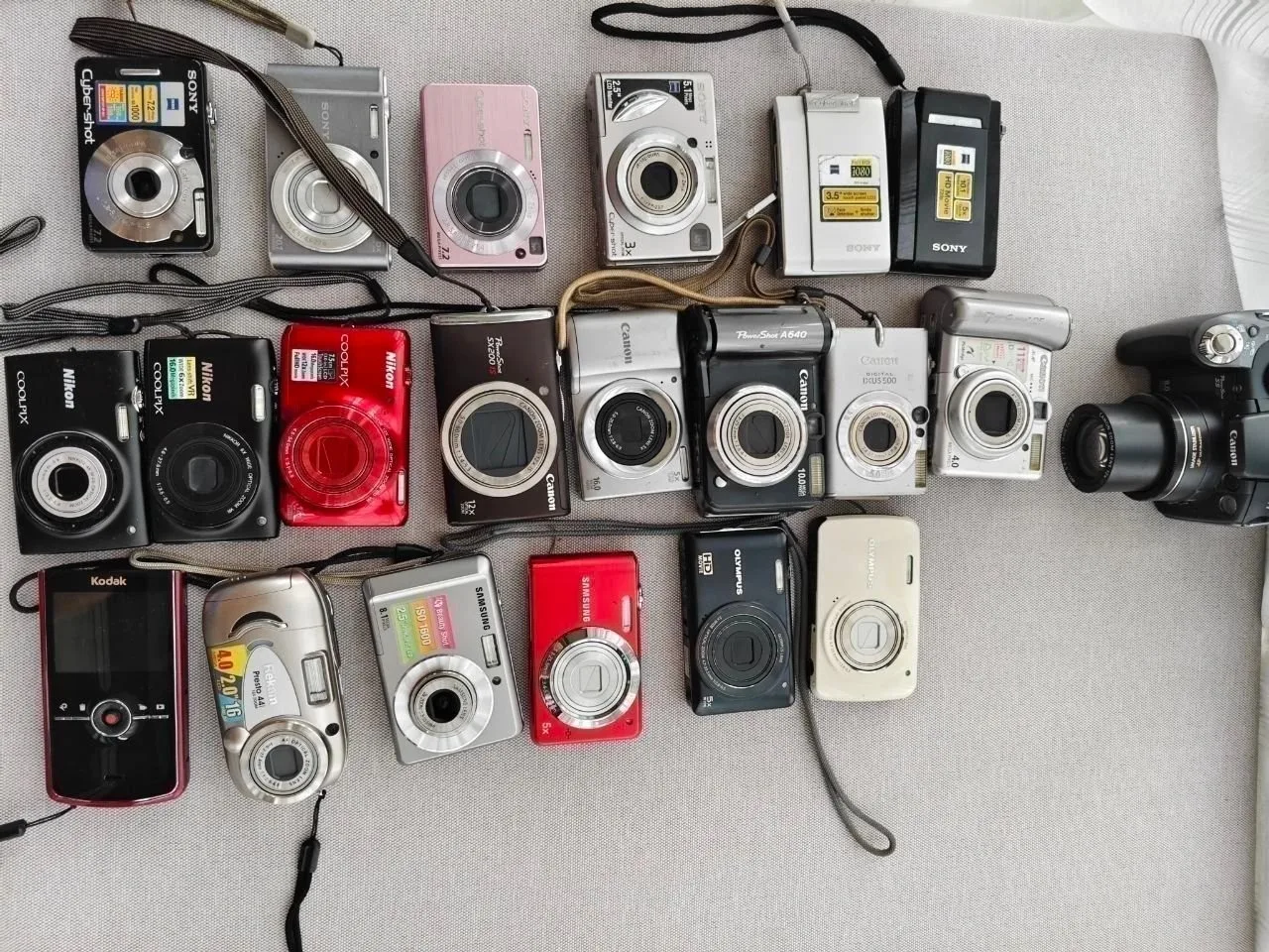 Наименование: Куплю цифровой фотоаппарат

Описание: Здравствуйте! 

Если вдруг  завалялся у вас фото