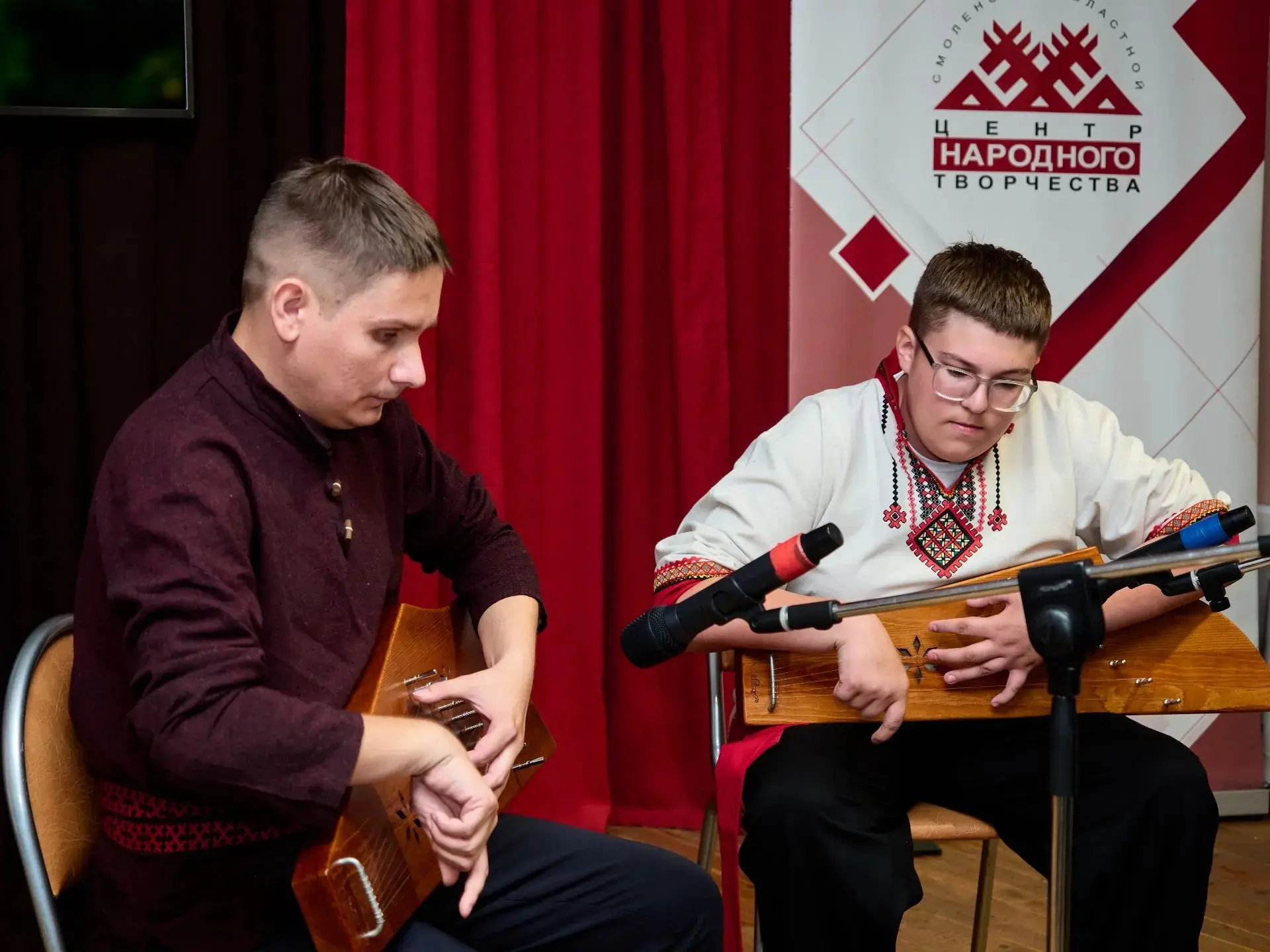 «Голос земли русской»🎶

Вчера в рамках фестиваля «Неделя русских традиций» в Центре народного творч