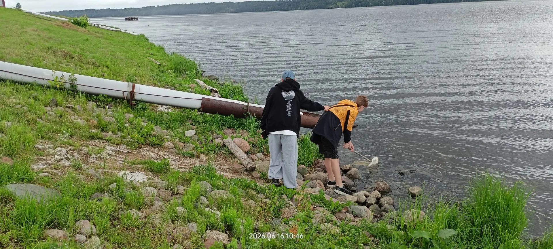 Чистая ли вода в Волге?

Члены экологического отряда «Зеленый мир» оценили состояние воды в берегово