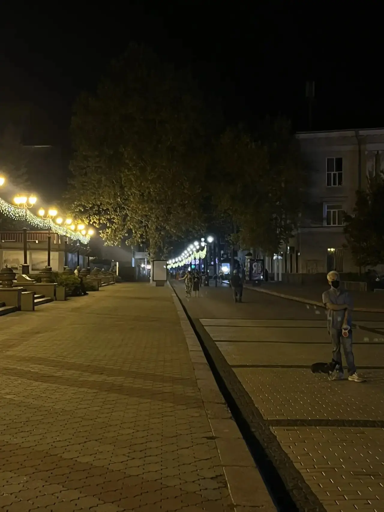 💡В центре Керчи включили уличное освещение!