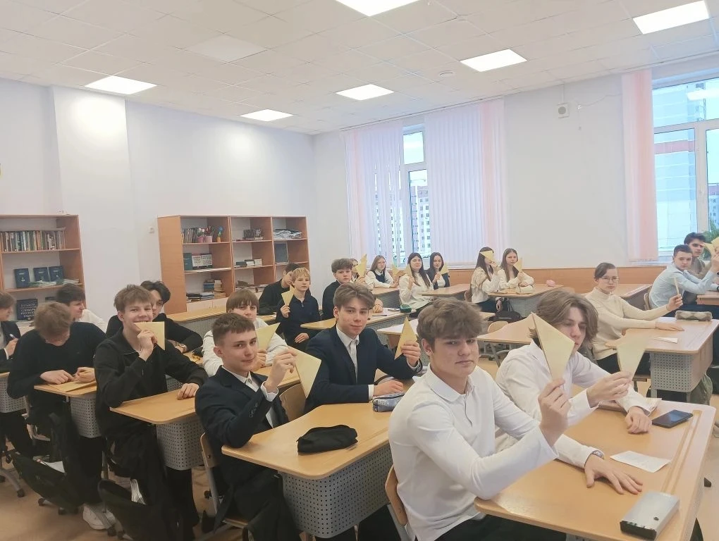 “Письмо Герою”✉️  В рамках проводимого в нашей школе №72 Месячника оборонно-массовой и спортивной ра