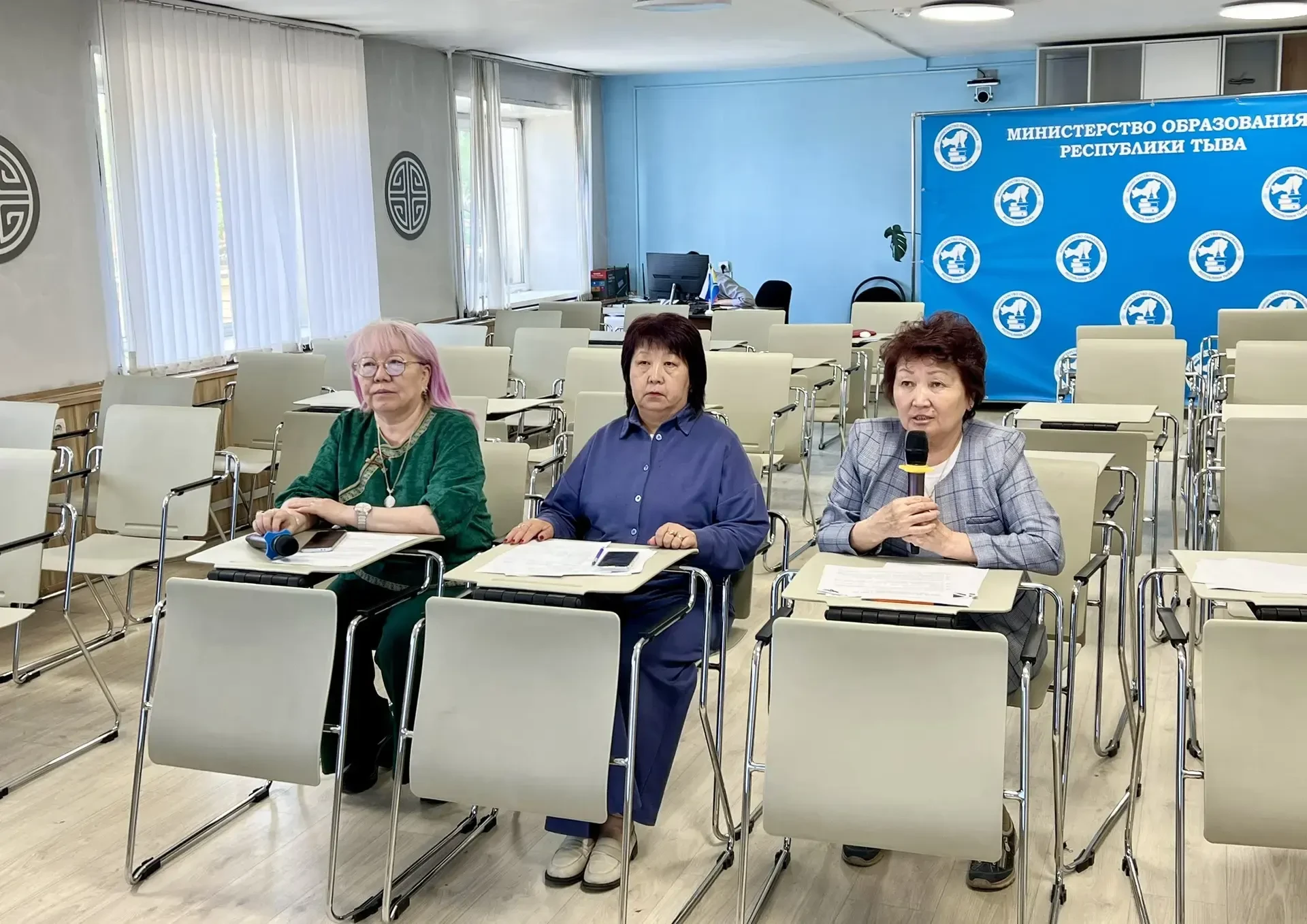 В Министерстве образования Республики Тыва состоялось очередное рабочее совещание по те...
