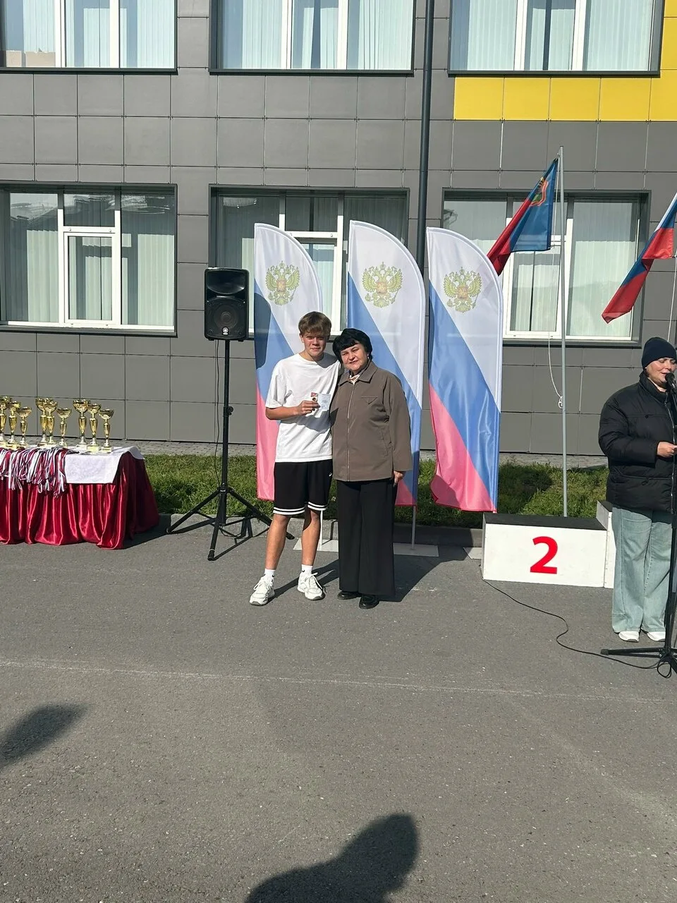 В городе Топки вручили знаки отличия ГТО участникам муниципальных соревнований по лёгко...