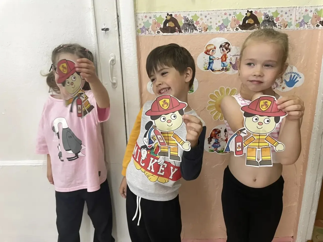 Сегодняшний день в группе «Клубничка» был полон важных открытий. 🚒 Мы заканчиваем неделю знакомства