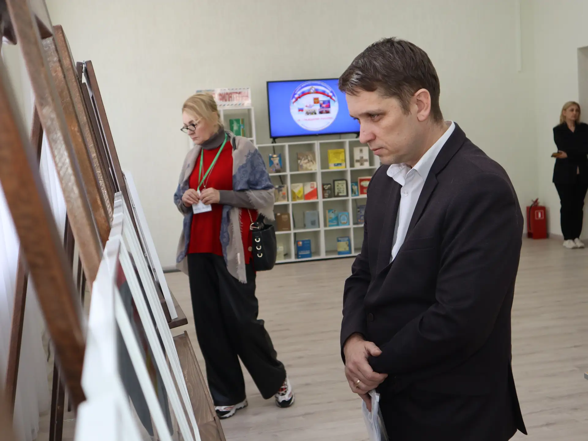 Конкурс для молодых и будущих избирателей «Я – Гражданин России» стартовал в областной библиотеке им