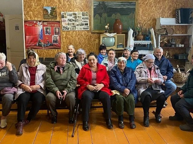 За чашкой чая и любимыми песнями