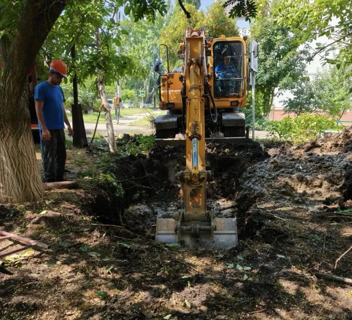 💦Росводоканал Армавир устраняет порыв в Северном микрорайоне