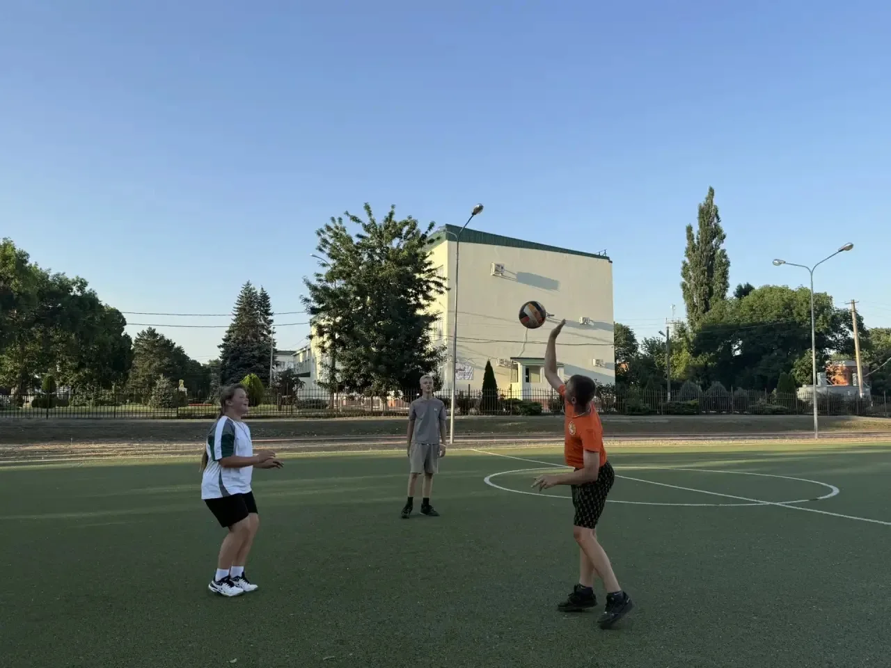 Лето в самом разгаре, и мы не собираемся сбавлять обороты! ☀️

Пришкольный лагерь официально заверши