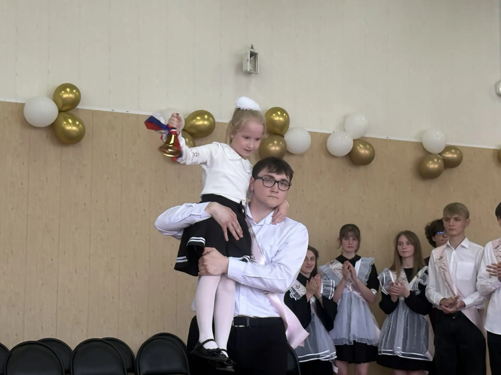 🔔Последний звонок  👩‍🎓🧑‍🎓Сегодня в школах Кольчугинского округа прозвучал Последний звонок. В этом г