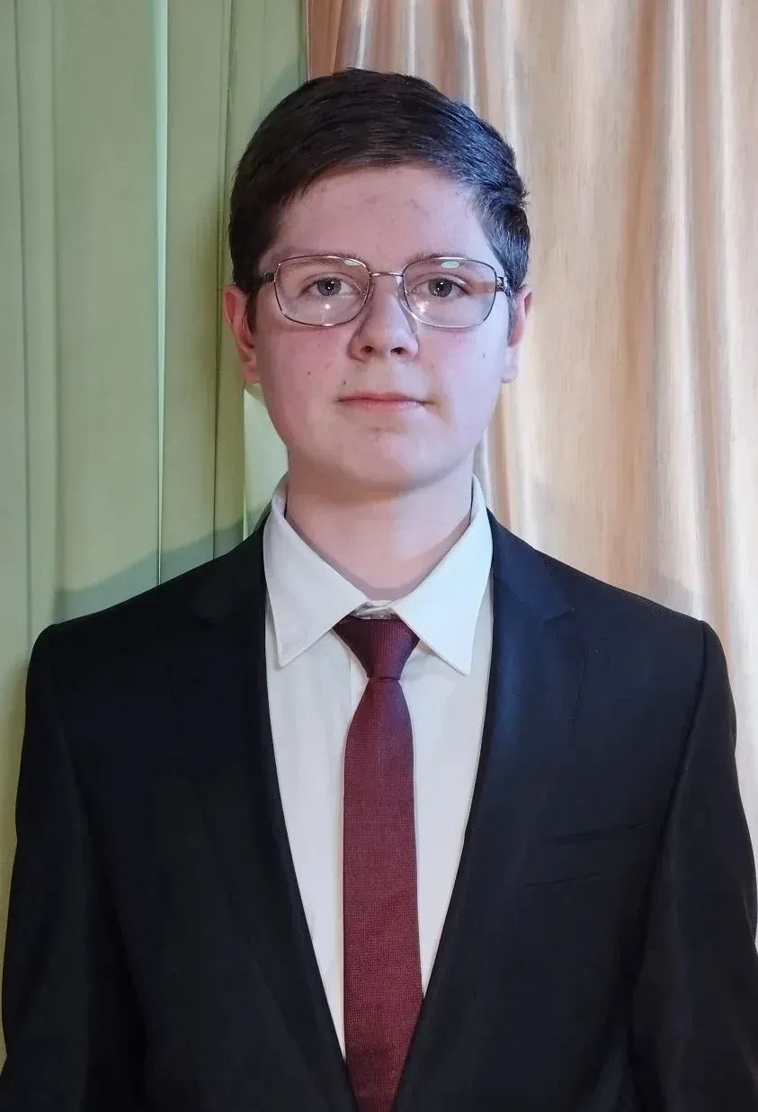 Поздравляем с победой.   Ученик 9Г класса нашей школы Симаков Варлаам принимал участие в регионально