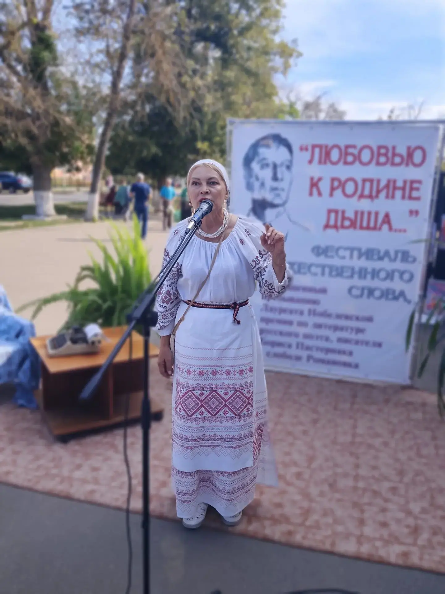 Романовские люди старшего поколения – настоящие артисты