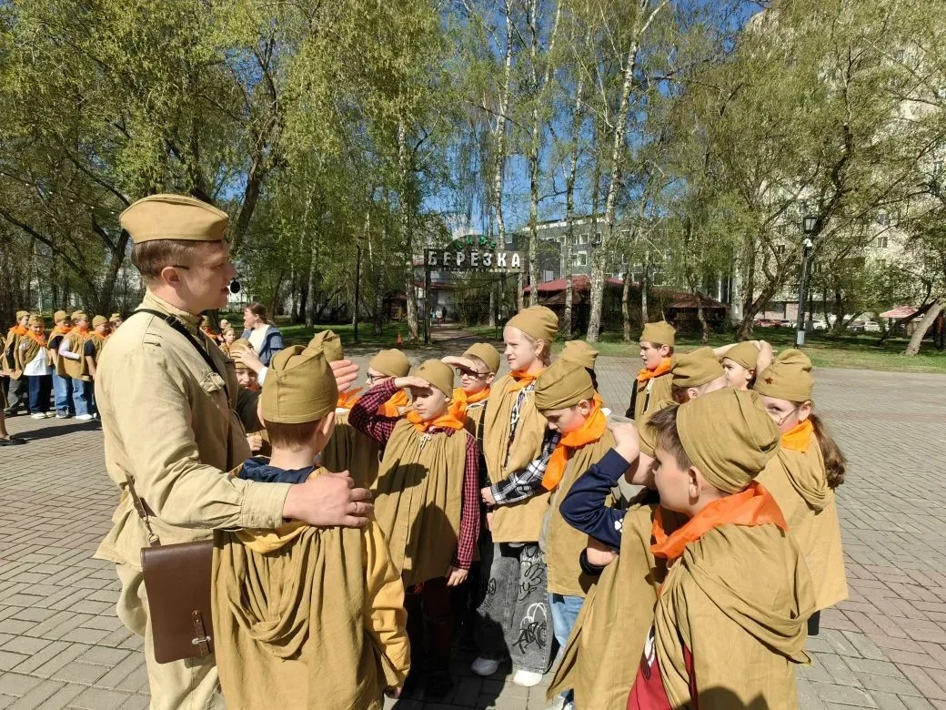 3 «В» класс в преддверии празднования Дня Победы посетил экскурсию «Два фронта – одна Победа». Прогр