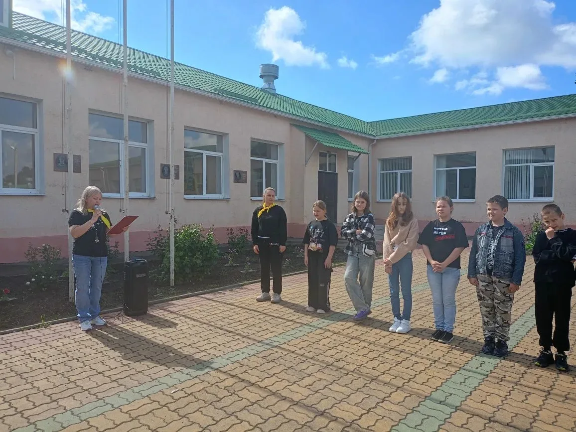 1 июня в МБОУ СОШ № 33 им. Н.П. Ксагорариса открыл свои двери для ребят пришкольный лагерь «Экоград»
