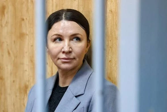 Интересное совпадение! Сегодня 45 лет как-то наверное празднует в колонии Елена Блиновс...