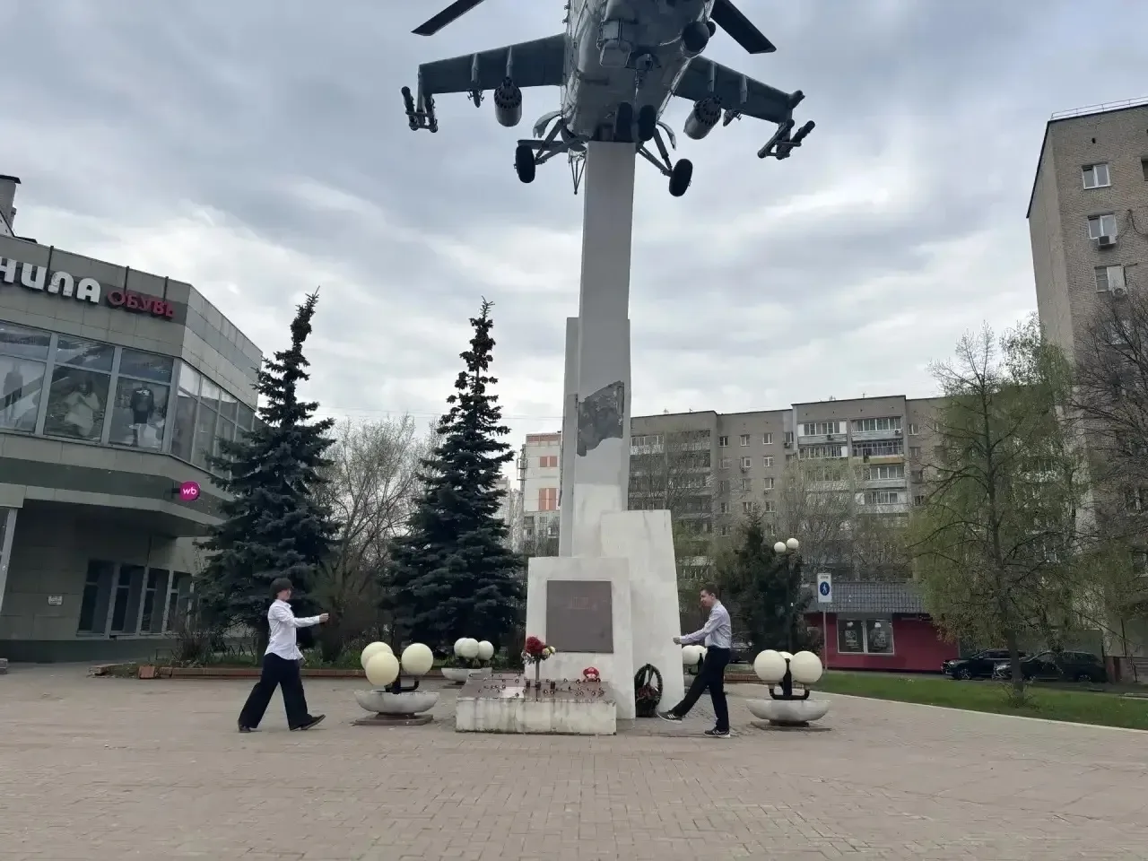 🪖 Сегодня, 4 мая, в нашем лицее №12 прошла торжественная линейка, посвящённая открытию «Вахты Памяти