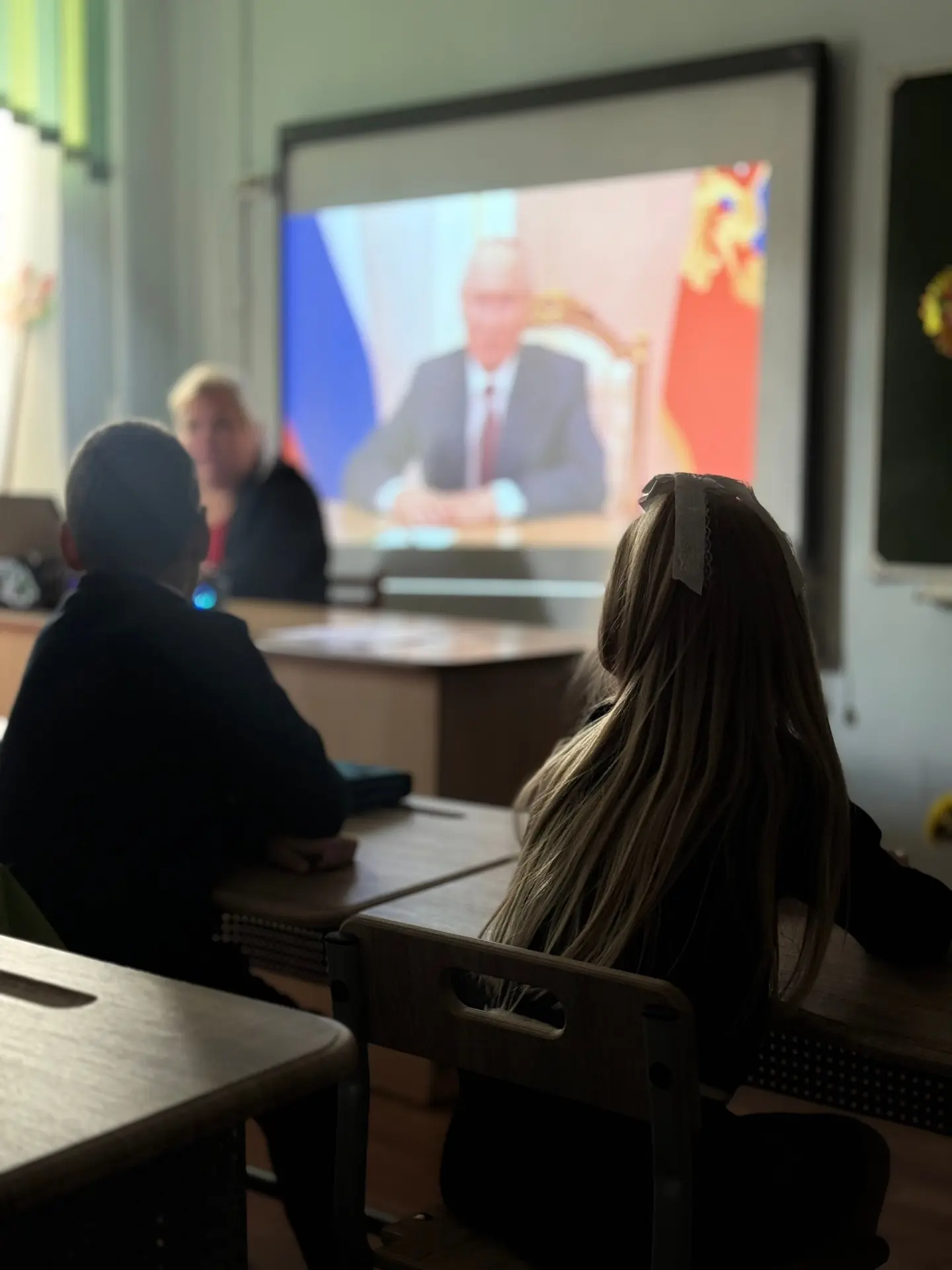 🌟 Вчера в нашей школе состоялись первые «Разговоры о важном» на тему «День знаний».