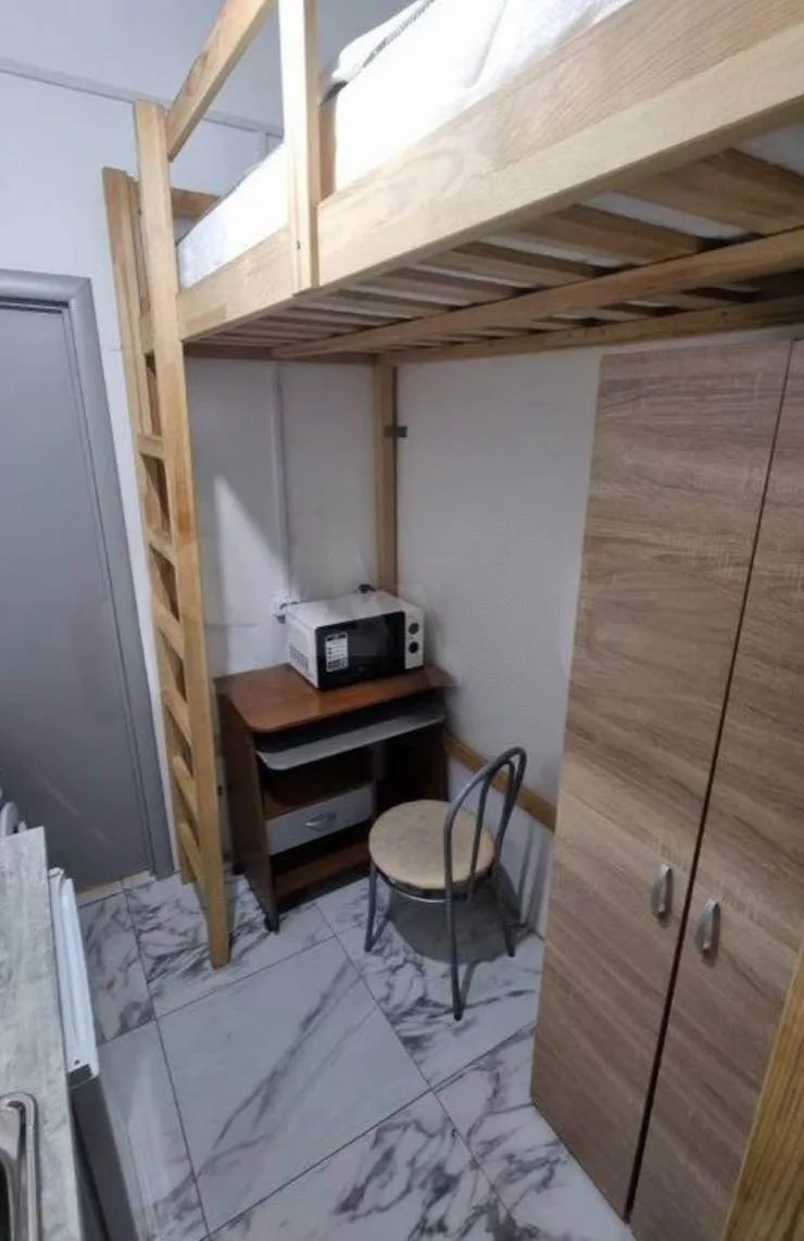 🏠 Апартаменты размером с собачью будку продают в Москве за 1 500 000 ₽  Площадь жилья — всего 4,8 кв