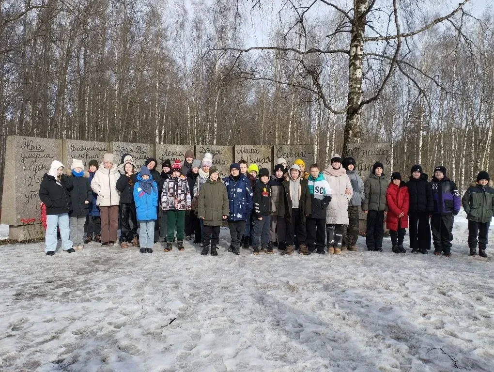 4 марта обучающиеся 5-3 и 5-4 класса совершили поездку к Ладожскому озеру, к месту, где проходила до