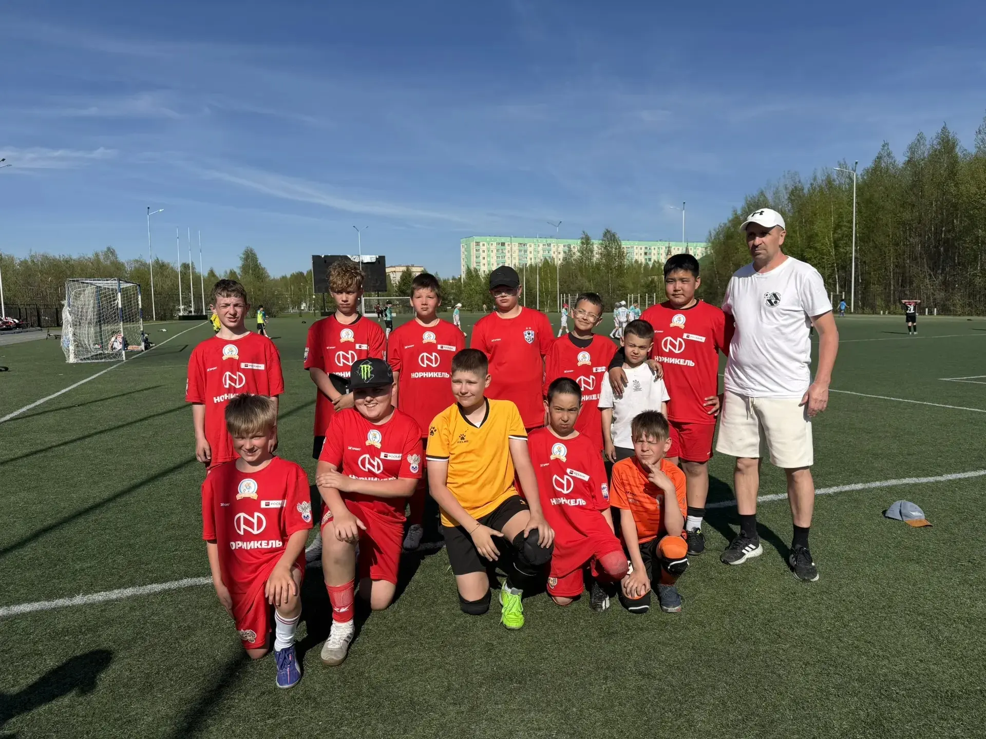 Наши юные футболисты — гордость школы №6! 🏆⚽️