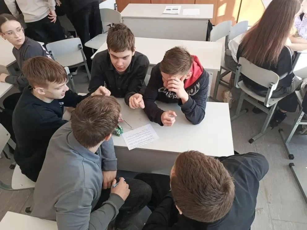 🎓 Изучать предмет в игровой форме - всегда увлекательно, отметили учащиеся ЦО гимназии № 8 им. Л. М.