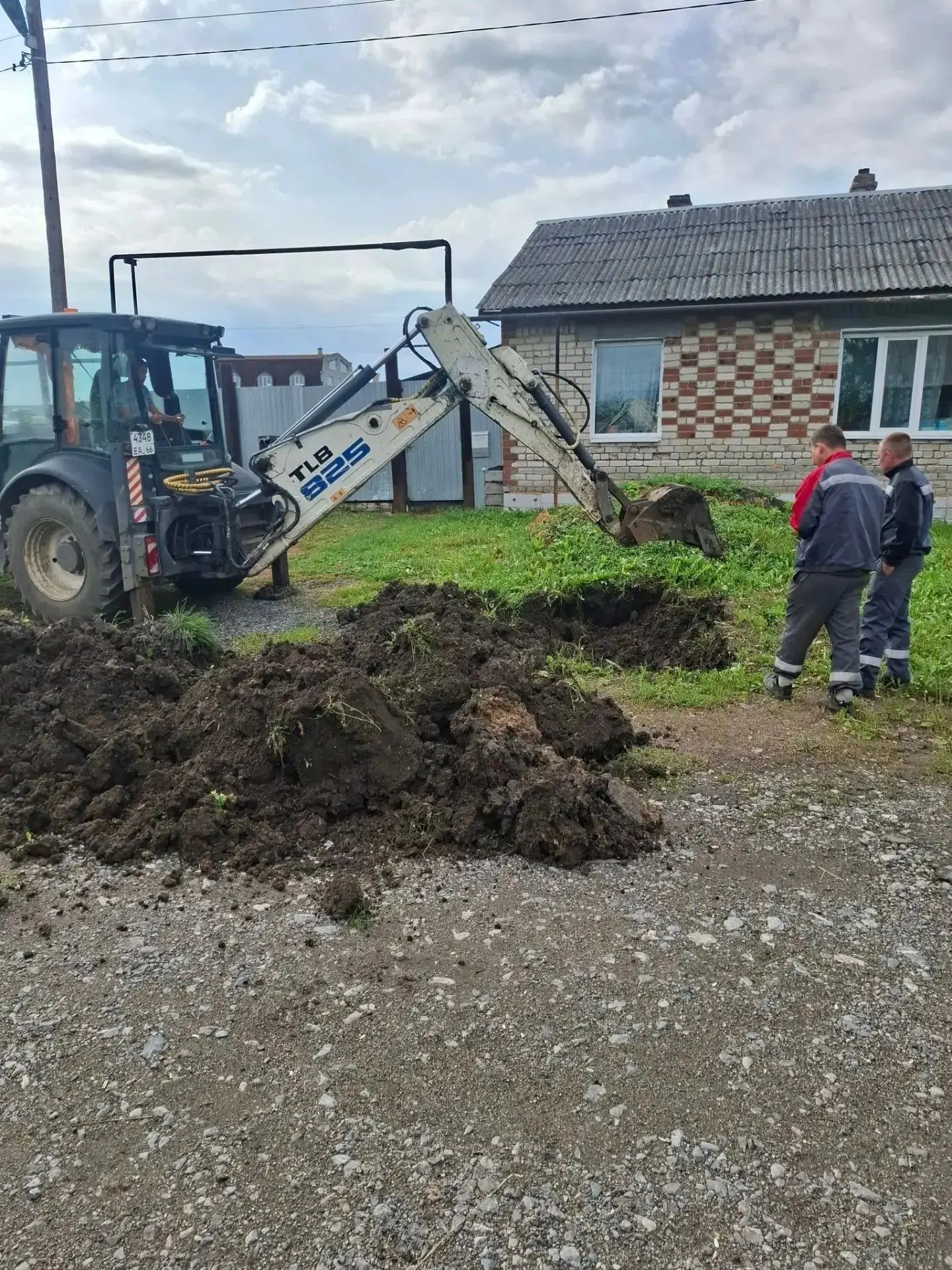 31.07.2026 г.
Устранили утечку на трубопроводе ХВС с. Филатовское, ул.Октябрьская 30/2.