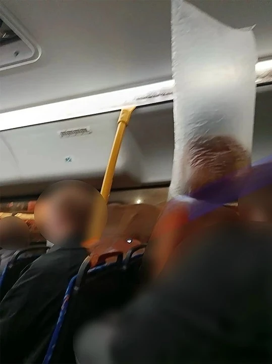 Два человека сегодня были с пакетами на голове.
