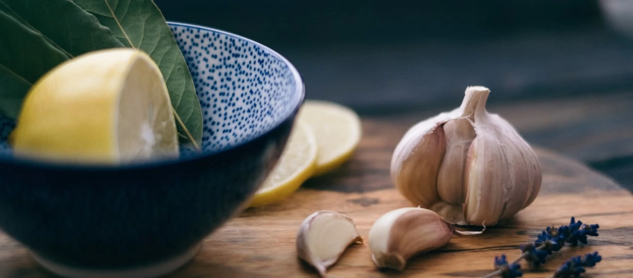 Чистим кровь лимонной настойкой.

🍋Лимон - кладезь полезных веществ. 
- Способствует снижению риска
