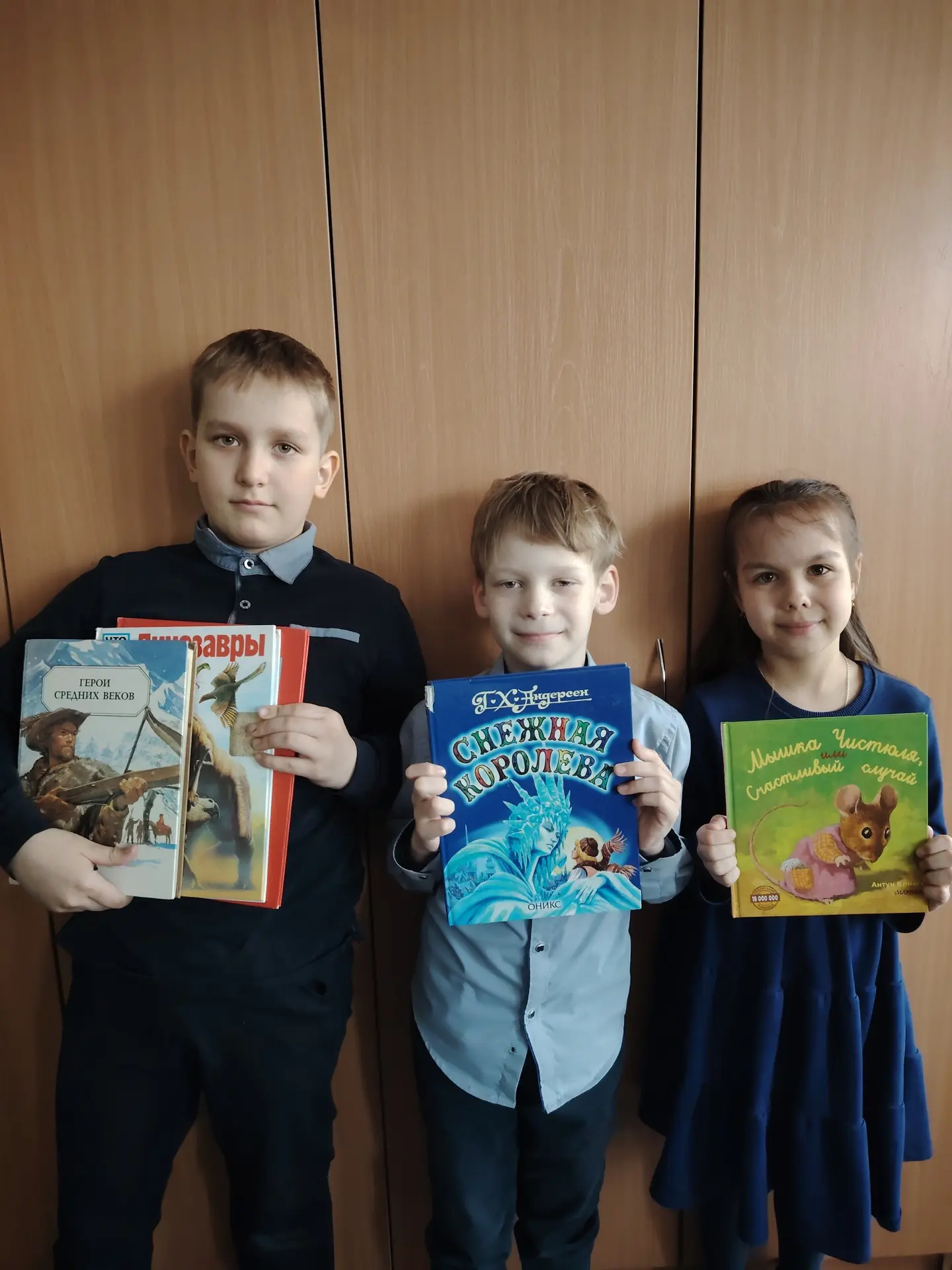 Книга, которая нашла нового друга 📖❤  Вторая важная акция «Весенней недели добра» — «Подари книгу шк
