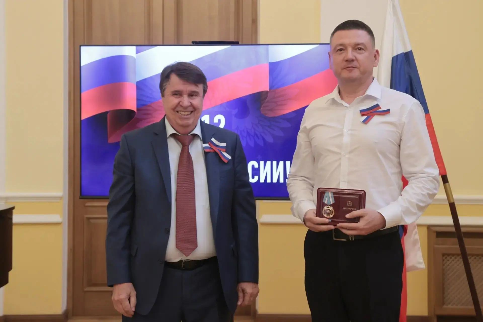 В торжественной обстановке, посвященной Дню России, состоялось вручение знаковых наград. Высокой гос