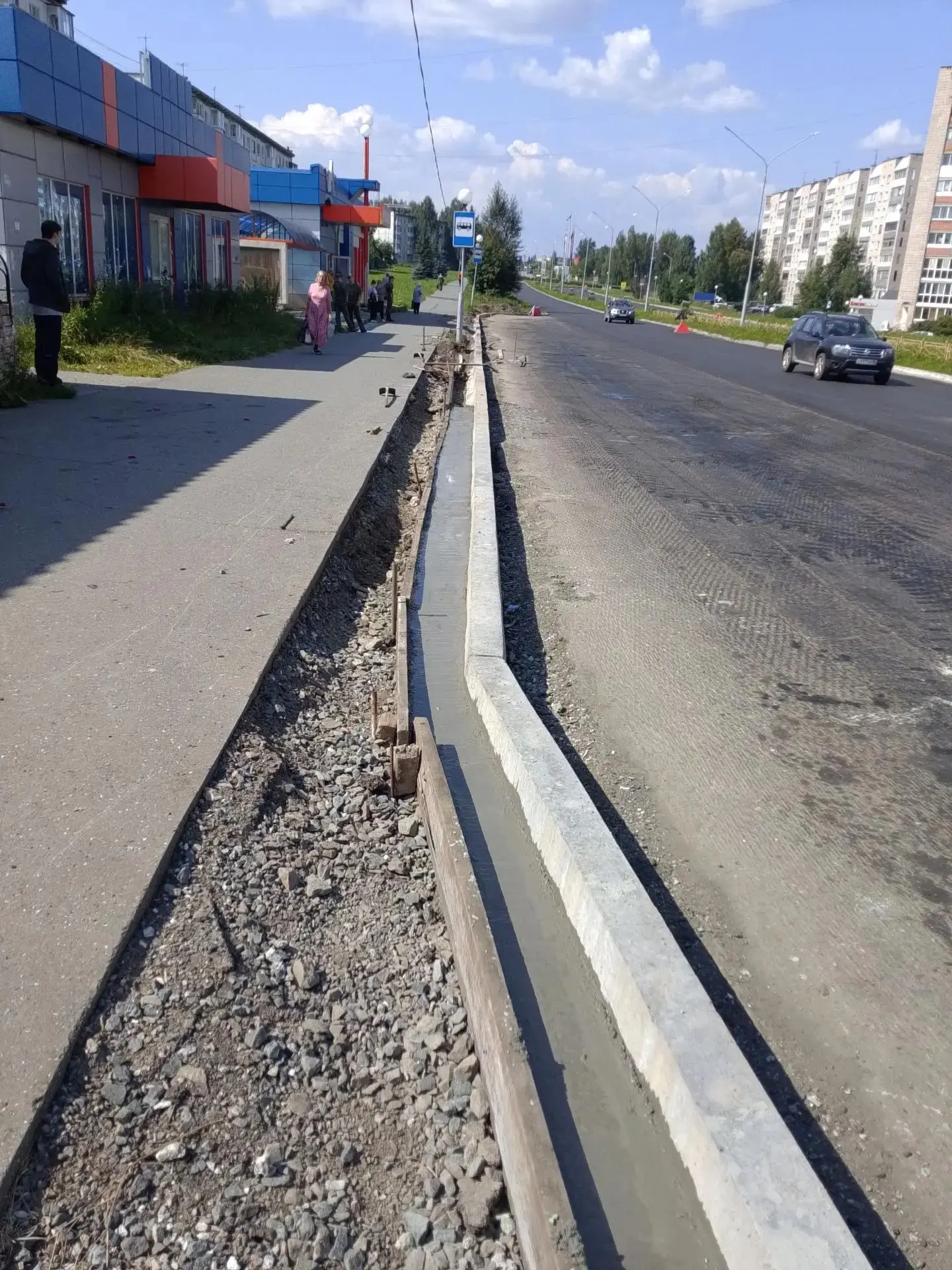 22 июля 2026 года МКУ «УГХ» будет производить следующие виды работ:
✅продолжится установка бордюров 