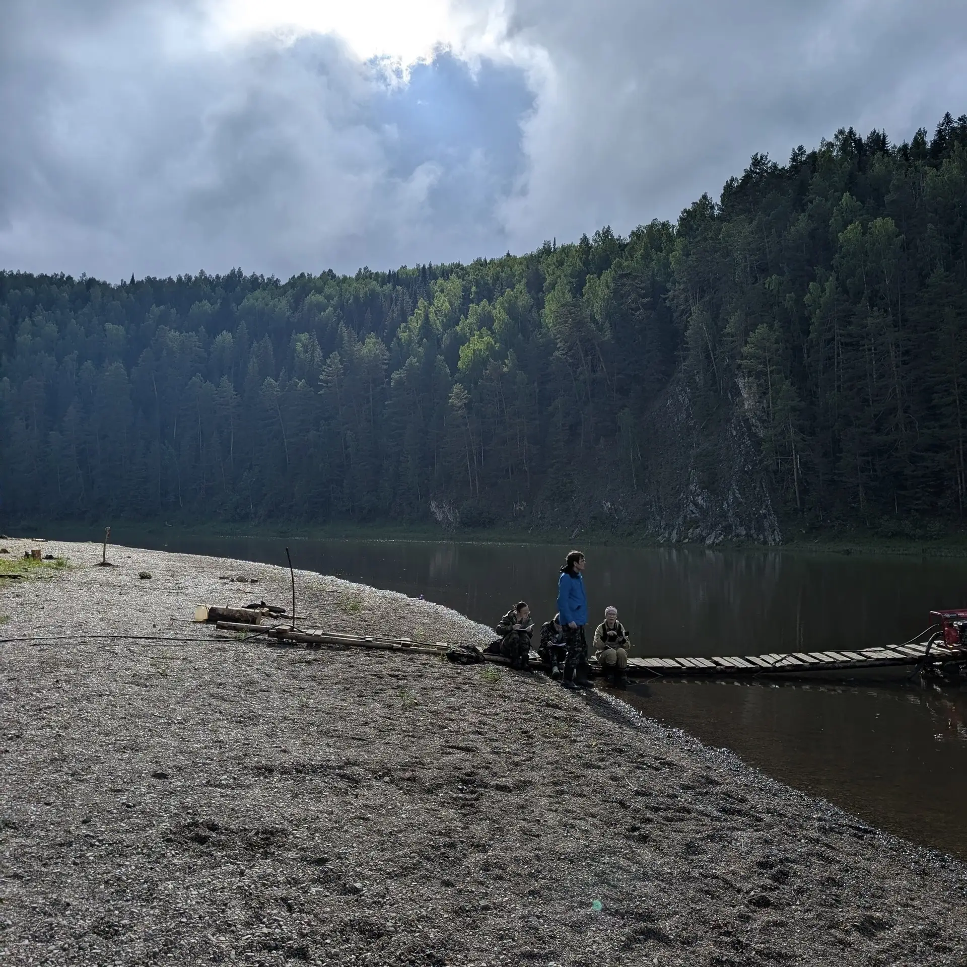 Не можем не поделиться яркими солнечными фотографиями с учебной практики второкурсников...