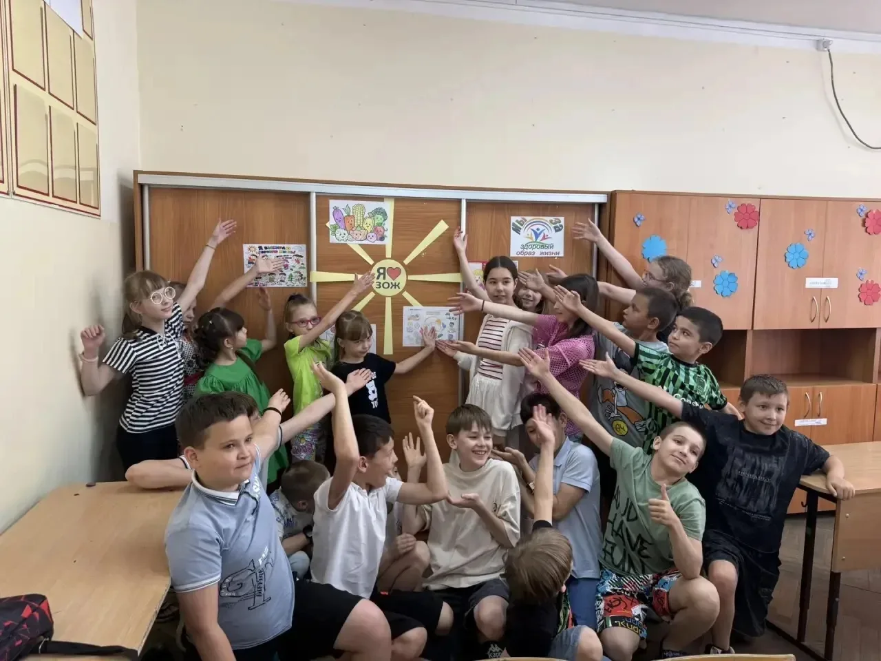 Сегодня день здоровья!🍏
1 отряд провели викторину и сделали фото зону о здоровье🍒