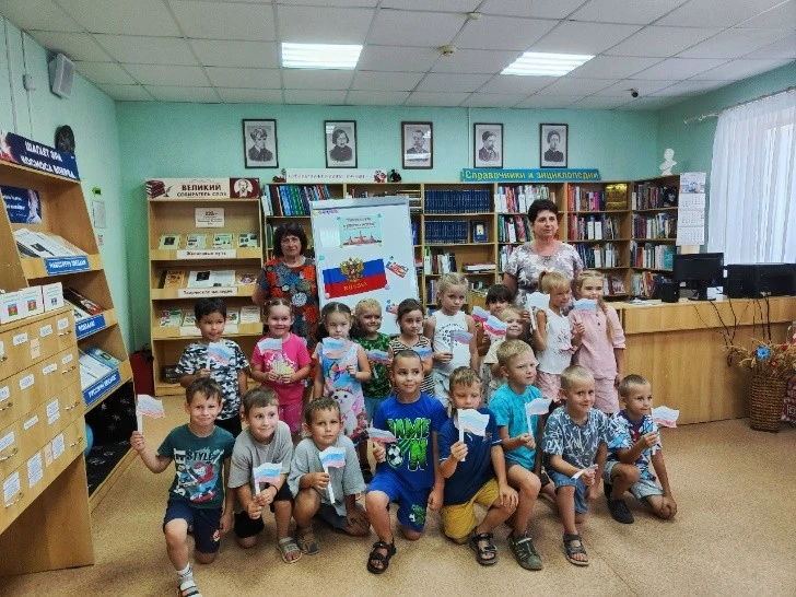 🇷🇺22 августа Россия отмечается День государственного флага, накануне этого праздника ...
