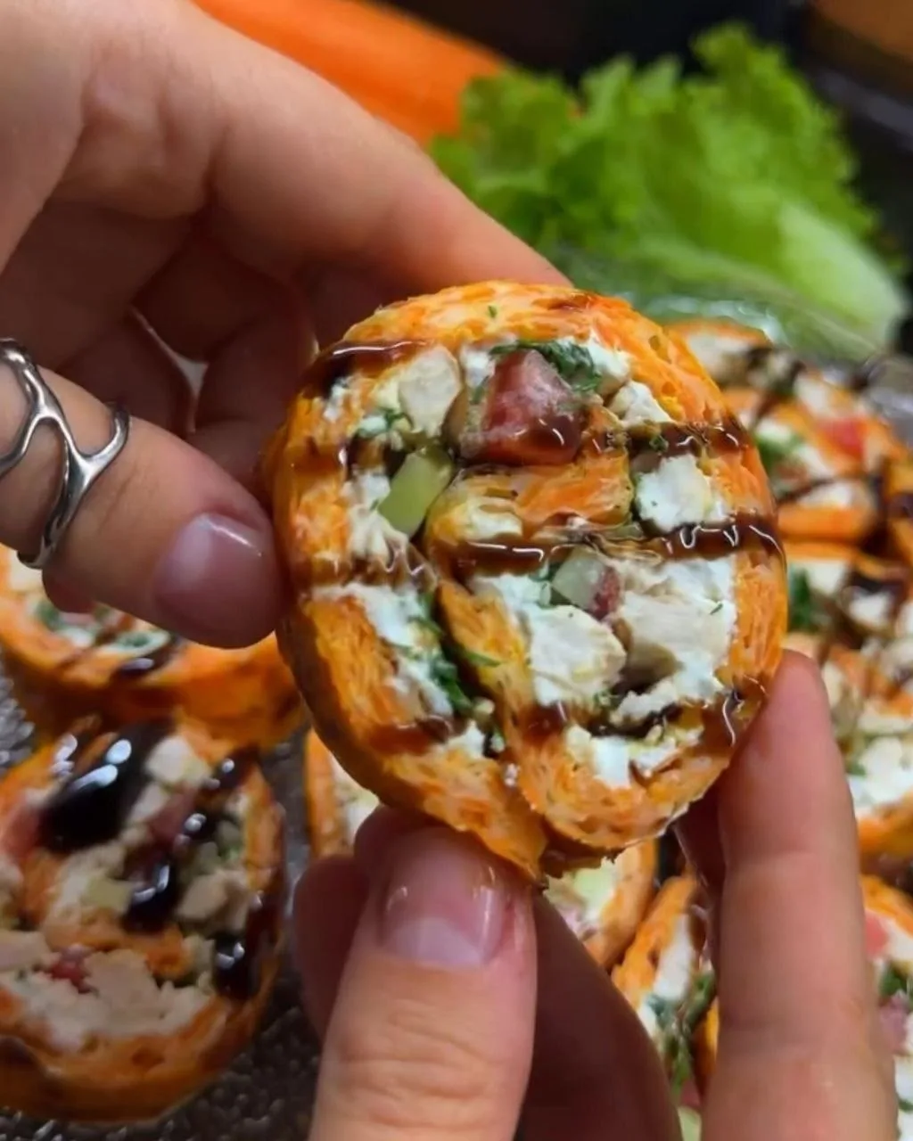 Закусочный морковный рулет 😋 Пальчики оближешь!