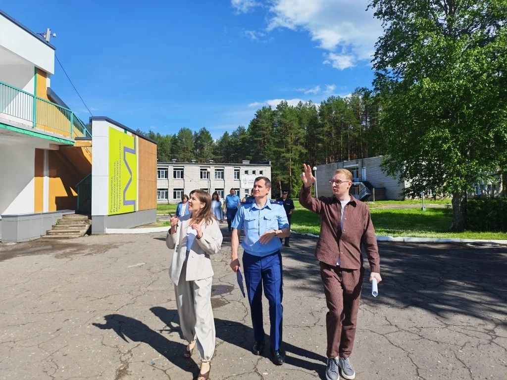 #летнийЛагерь #дети #отдых #каникулы
📌 👮 Прокурор Кировской области Юрий Рываев с привлечением спе