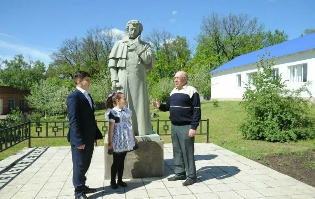 6 июня  исполнилось 227 лет со дня рождения великого русского поэта и писателя Александра Сергеевича