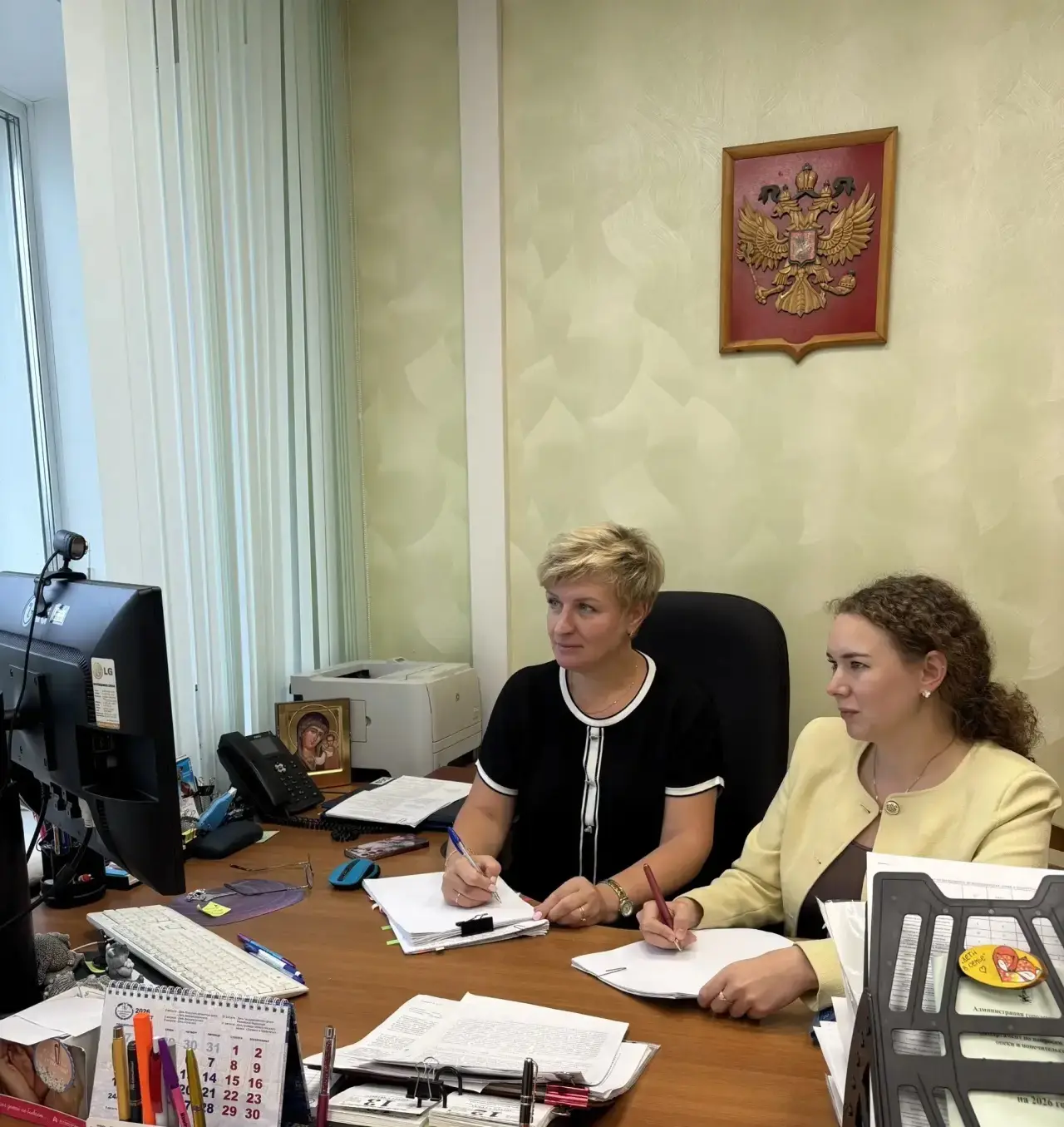 Специалисты департамента по вопросам семьи, опеки и попечительства администрации городс...