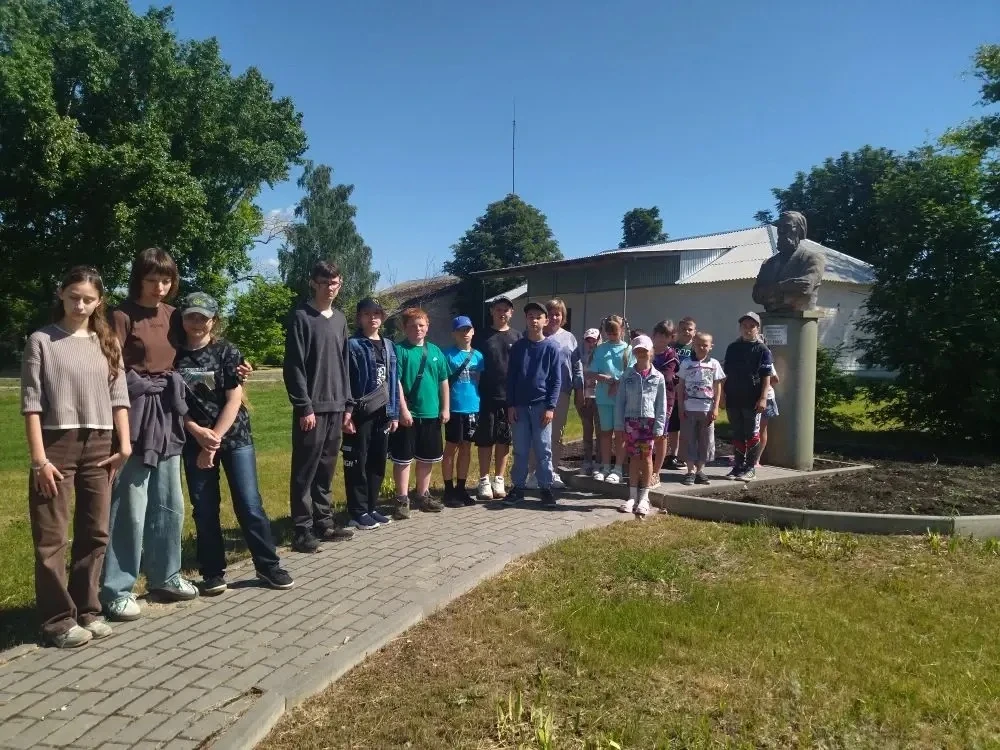 🎒Первые в походе ко Дню охраны окружающей среды!
