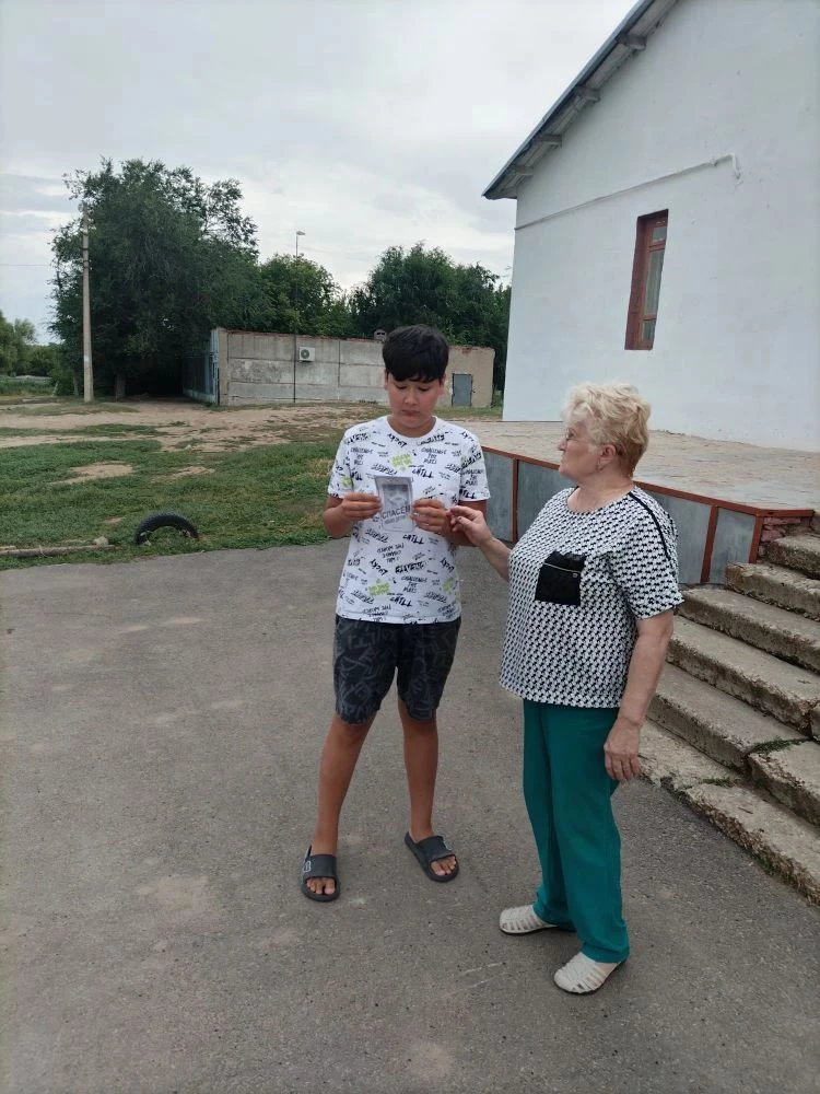 В ДД "Кировский" провели тематическую акцию «Жизнь прекрасна, когда она безопасна» — это мероприятие