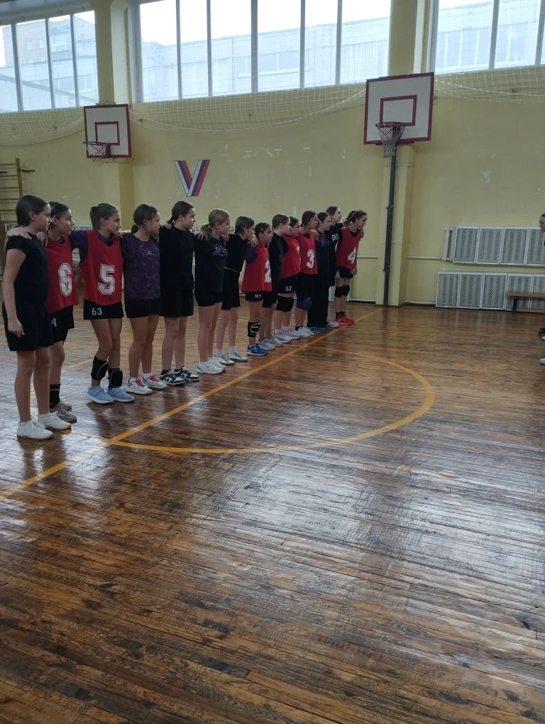 С сентября по декабрь обучающиеся нашей школы принимали участие в "Спартакиаде школьных спортивных к