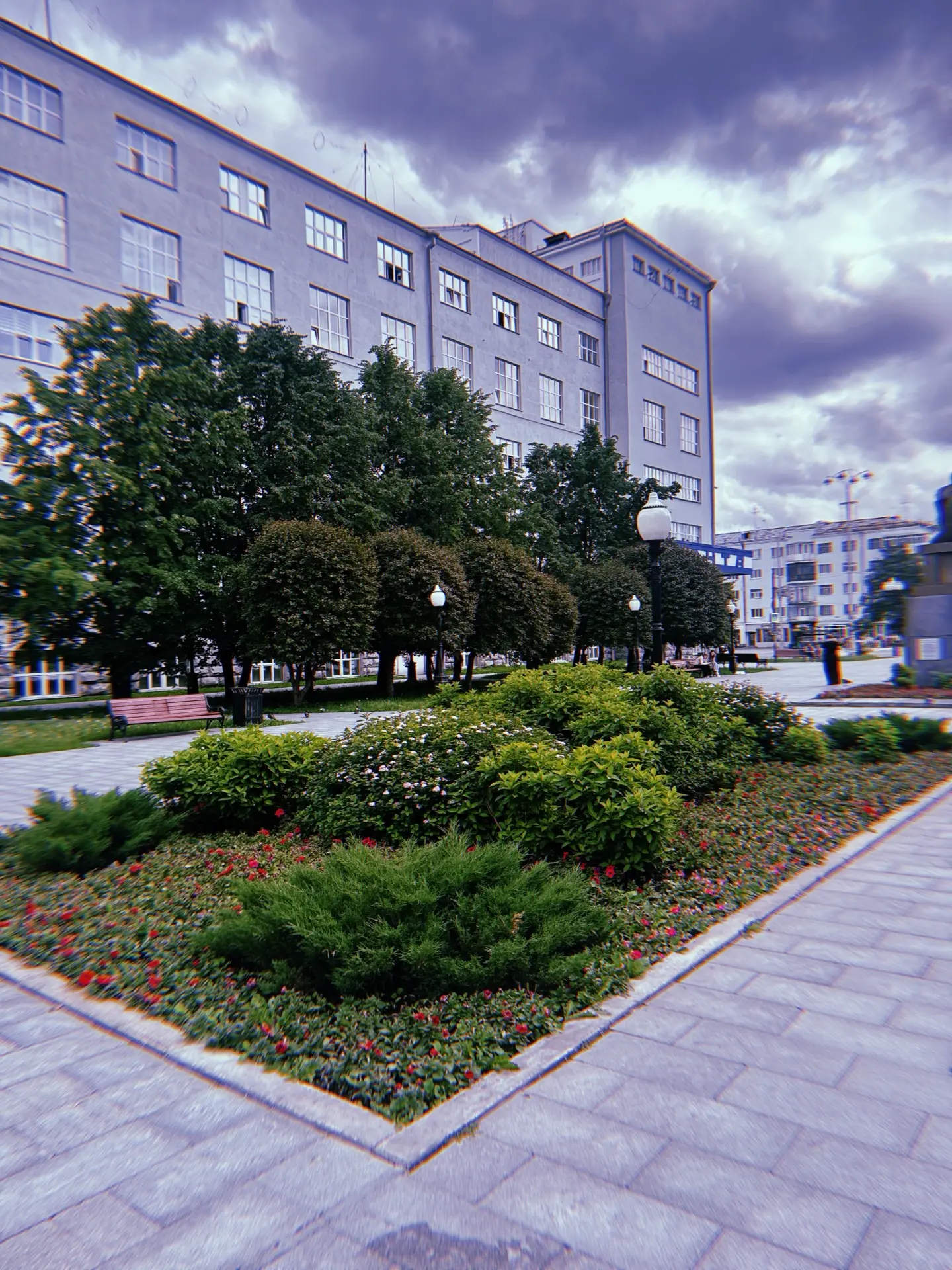 🏙️ КАК РАСЦВЕТАЕТ НАШ ГОРОД

Этот пост — про то, кто создаёт эту красоту 365 дней в году.

МБУ «Зел