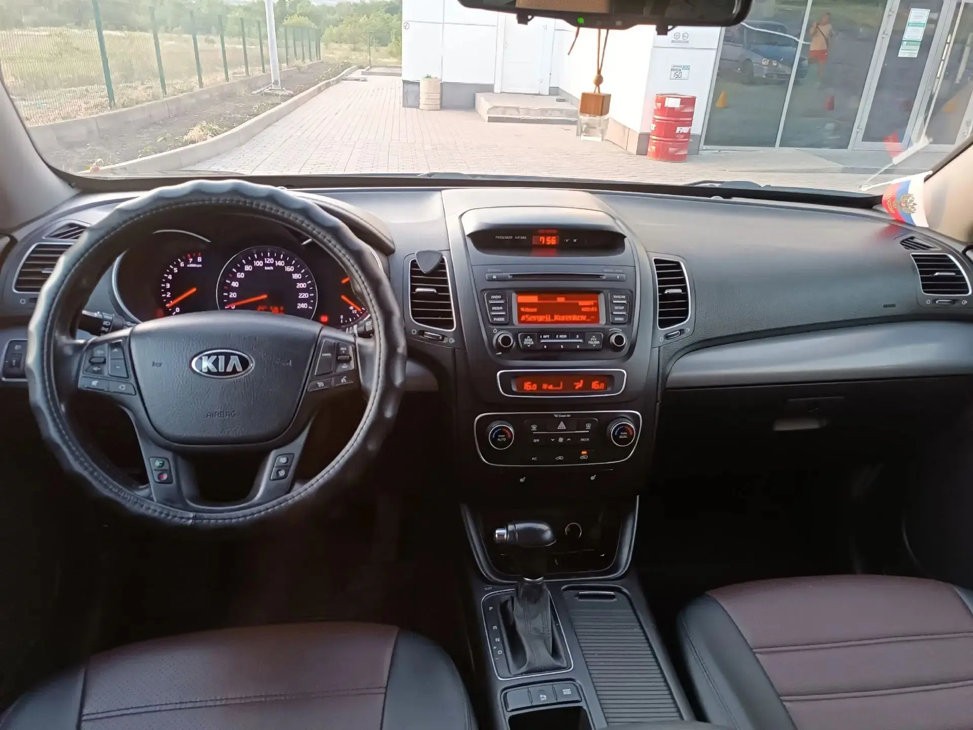 🚘Продам KIA SORENTO, выпуск- ноябрь 2014 г.в., 2,4 бензин, 6-и ст. автомат, состояние ...