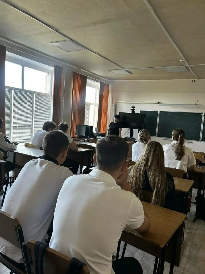 В рамкам маршрутизации продолжается проведение Уроков занятости для обучающихся. В пери...