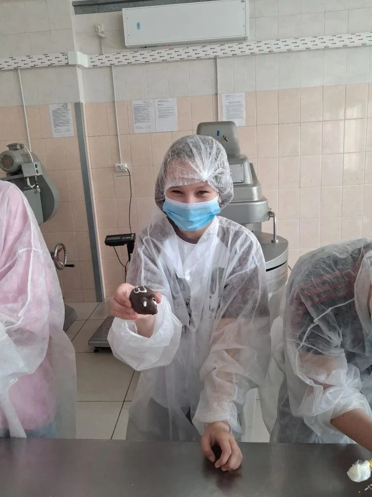 Завершение учебного года у обучающихся 5А и 5В классов было сладким. Ребята посетили ко...