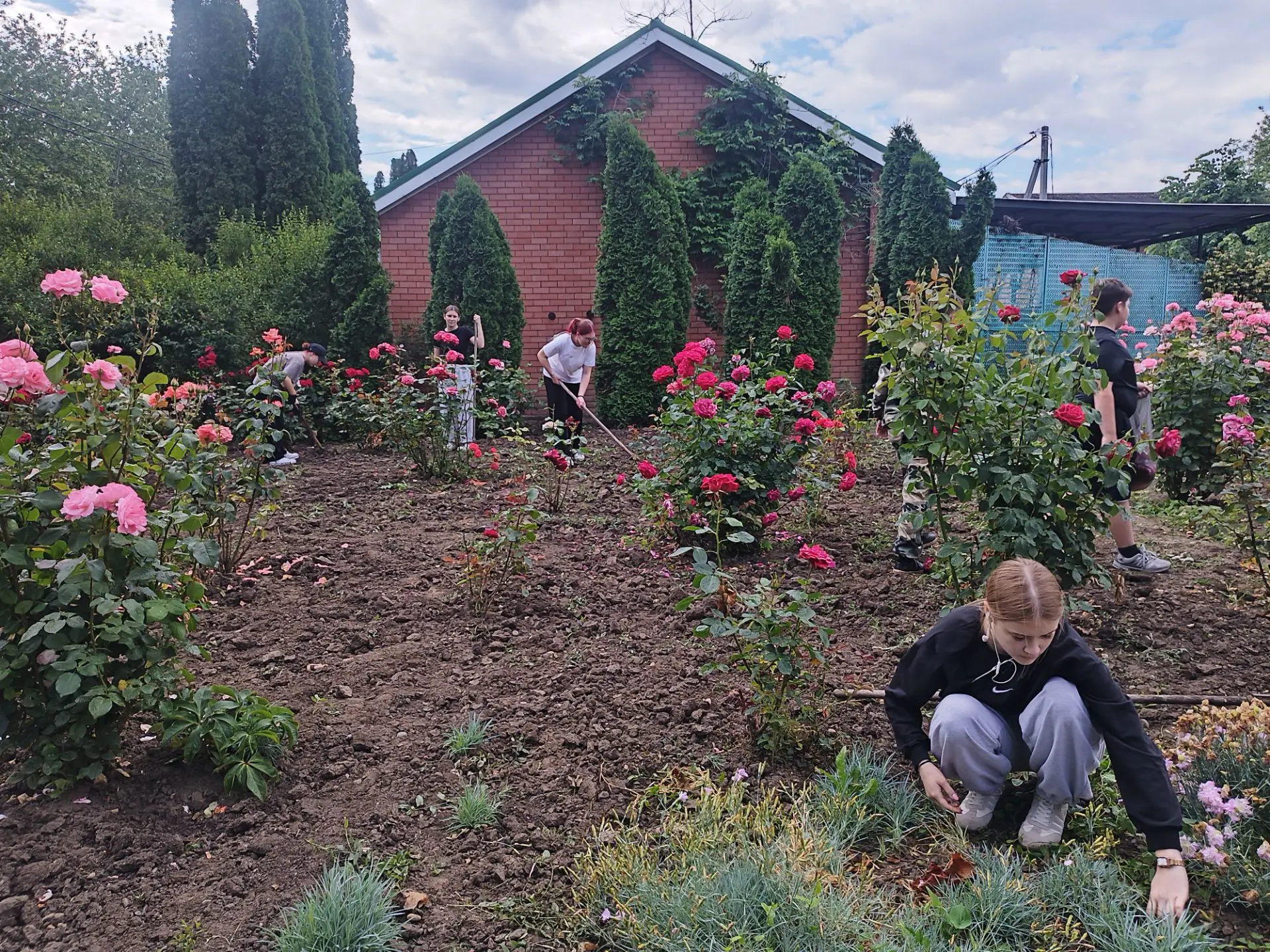 🌿 15 июня — День юннатского движения в России! 🌿

Этот день отмечается в честь юных натуралистов, 