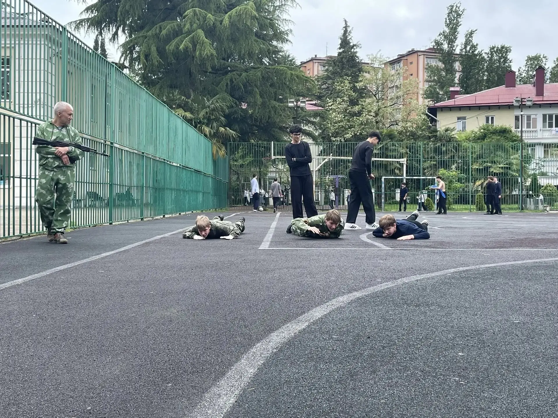 Учебные сборы для 10-х классов: теория мужества и практика защиты  С 18 по 22 мая на базе МОБУ Лицея