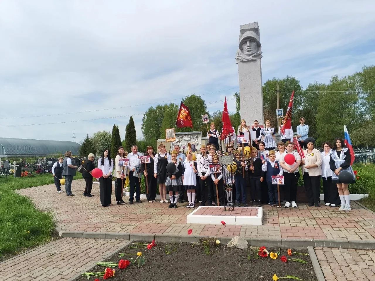 Сегодня великий день для жителей всей необъятной России. Митинги, акции, праздничные концерты и позд