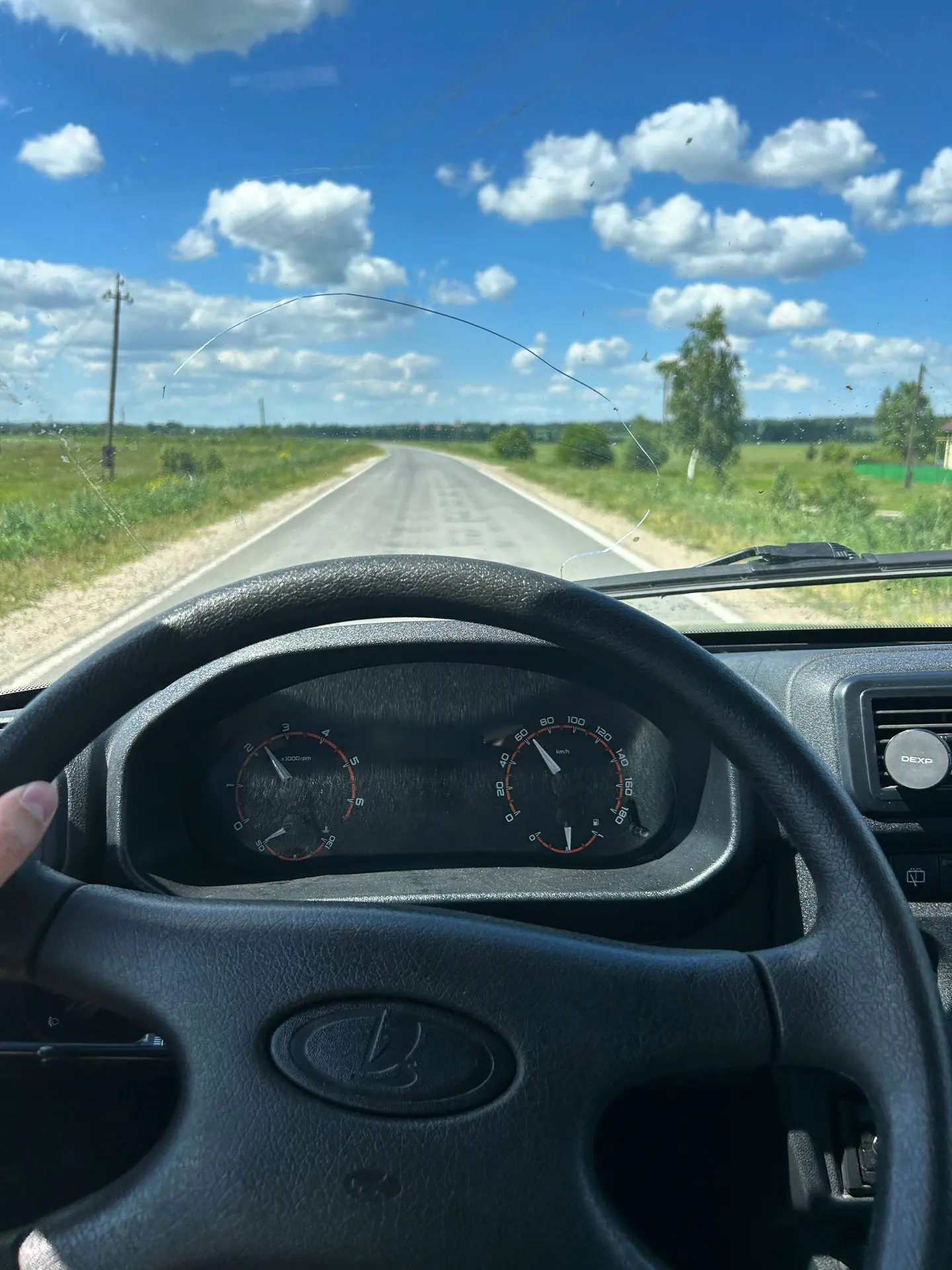 Дальше едем на стройку продакшена и попутно прогреваем Ниву. 

Чтобы она не ломалась, на ней нужно е
