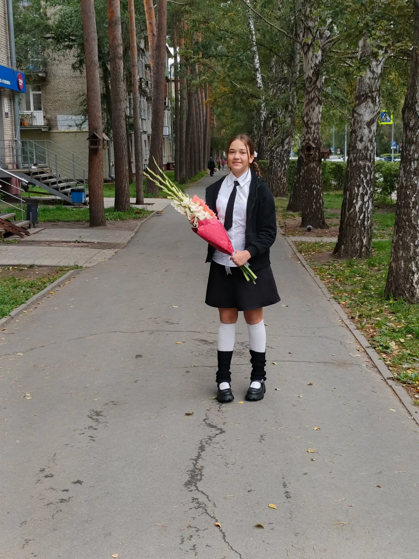 Моя мадама, которой завтра будет 6 месяцев, научилась громко кричать, стучать рукой (И ...